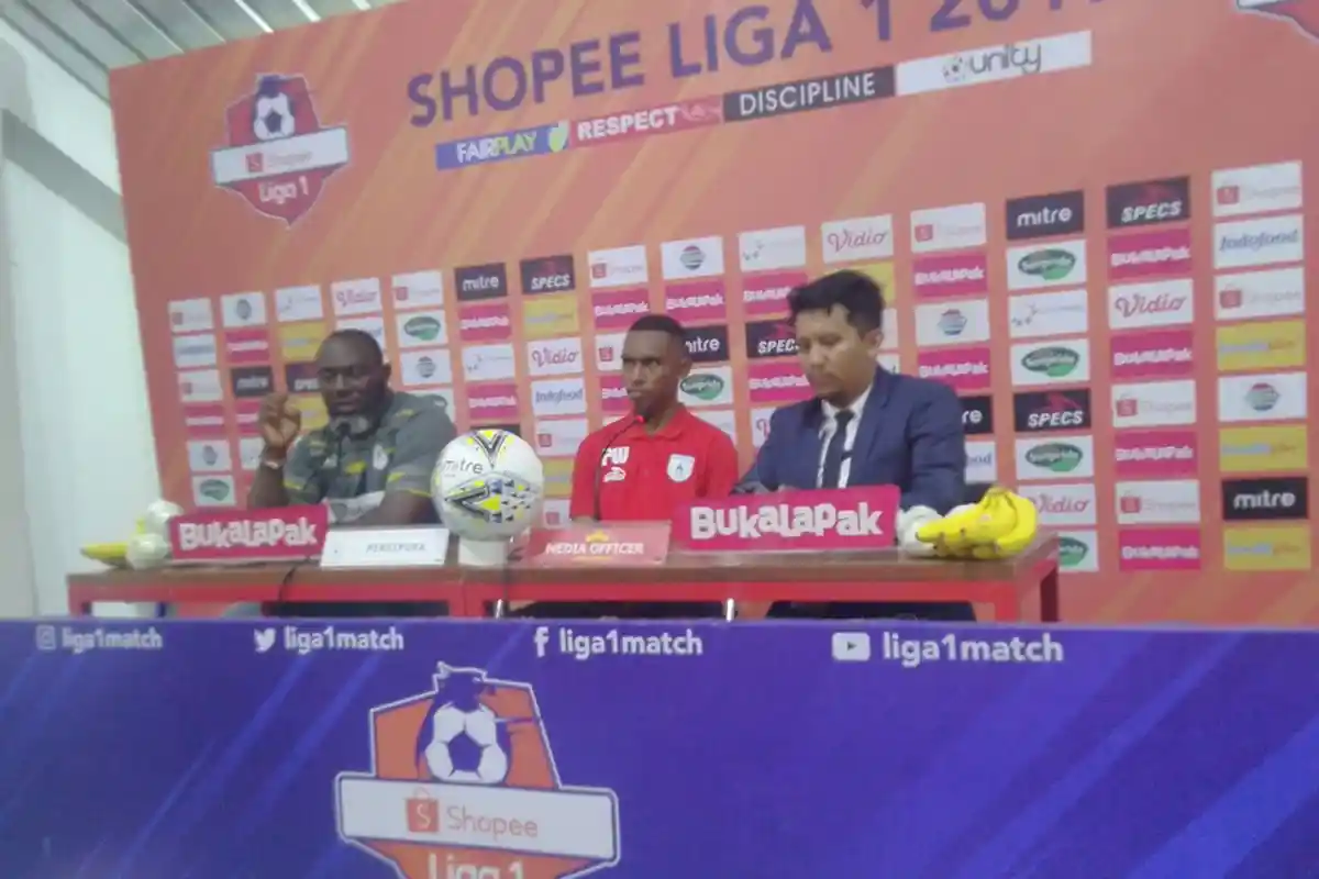 Menang di Markas Badak Lampung FC, Jacksen Sayangkan Kinerja Wasit