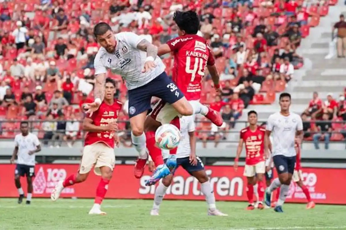 Alasan Fernando Valente Masukkan Gilbert Alvarez di Babak Kedua Bali United vs Arema FC
