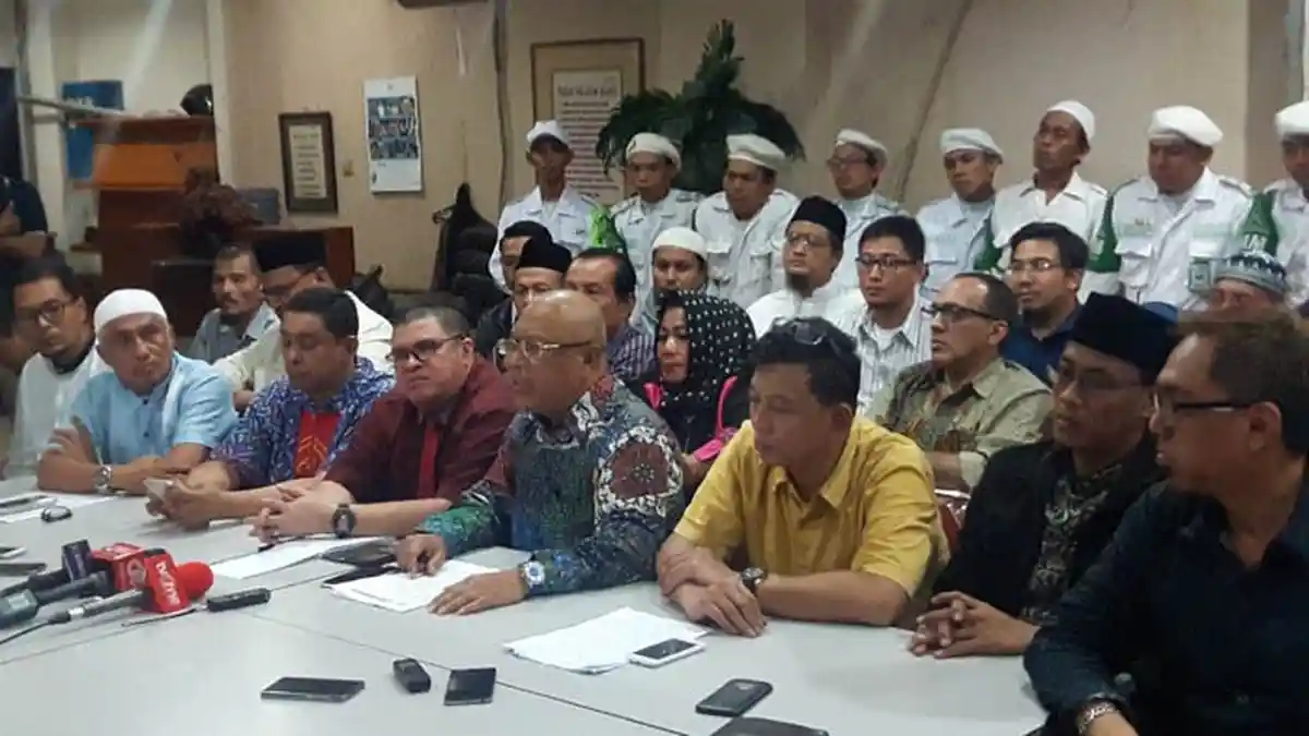 Rizieq Shihab Mudah Perpanjang Visa karena Dekat dengan Keluarga Raja Arab Saudi