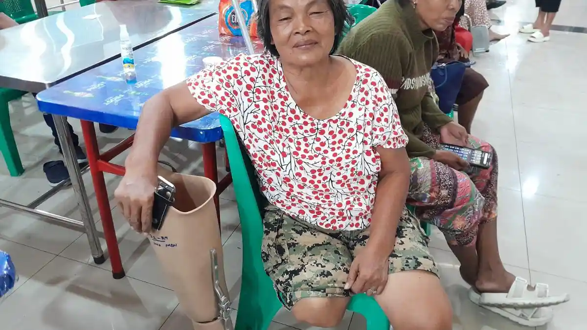 Kisah Ana Lansia Penyandang Disabilitas, Kehilangan Kaki Pascakecelakaan dan Harus Hidupi Empat Cucu