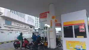 Pom-pengisian-BBM-Shell-di-Jalan-Setia-Budi-Medan.jpg