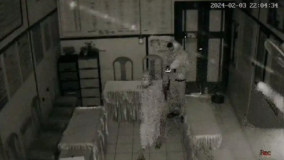 Geger Komplotan Maling Obok-obok Sekolah SDN 01 Padas Ngawi, Embat 5 Laptop, Aksi Terekam CCTV