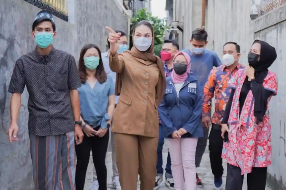 Camat Mampang Prapatan Tegaskan Luna Maya Adalah Warga Biasa dan Bukan Ketua RT