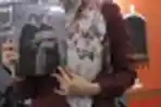 Marini Zumarnis Pembicara Bedah Buku Hai Darl