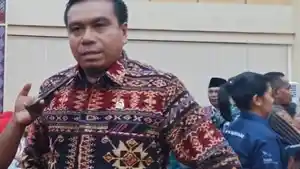 Ketua-DPRD-Sikka-Stefanus-Sumandi.jpg