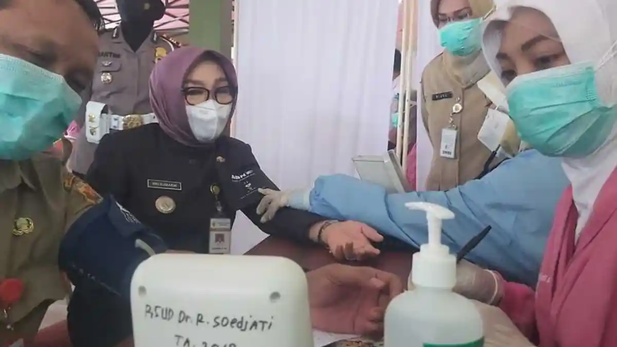 Bupati Grobogan Sri Sumarni Gagal Divaksin Karena Alami Tekanan Darah Tinggi