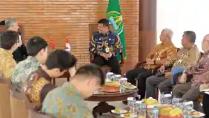 Gubernur-Sumatera-Utara-Bobby-Nasution-menerima-kunjungan.jpg