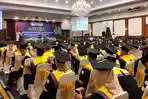 Para-wisudawan-dan-wisudawati-Universitas-Terbuka-Mataram.jpg