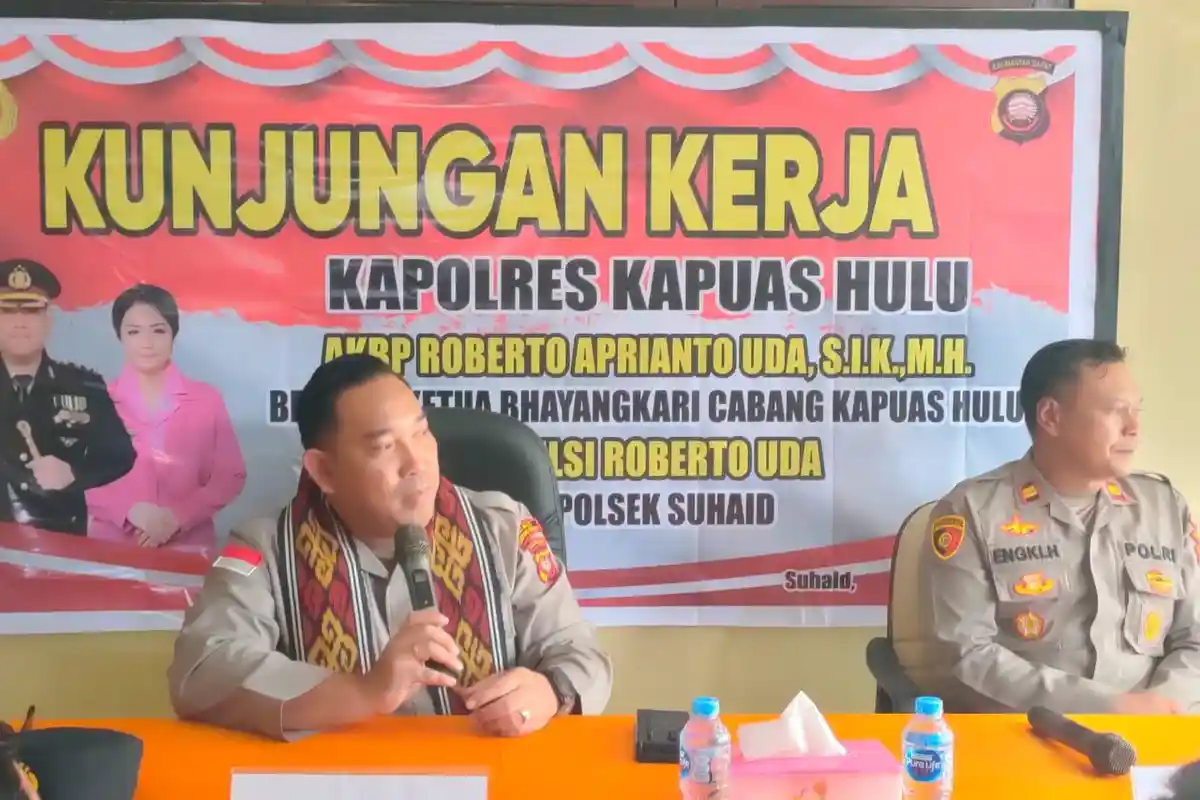 Kapolres Kapuas Hulu Laksanakan Kunjungan Kerja ke Polsek Suhaid, Berikut Arahannya kepada Personel