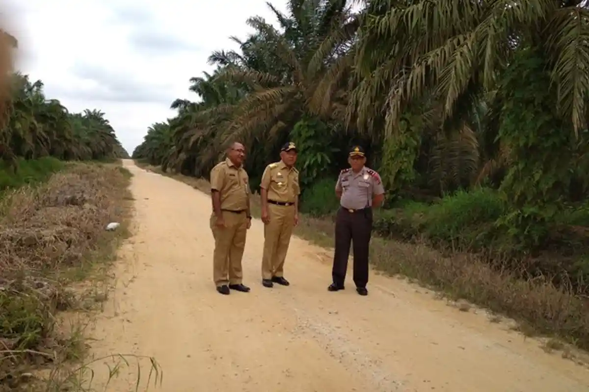 Masyarakat Sambut Pembangunan Jalan Lintas, Pekanbaru-Perawang Hanya 15 menit