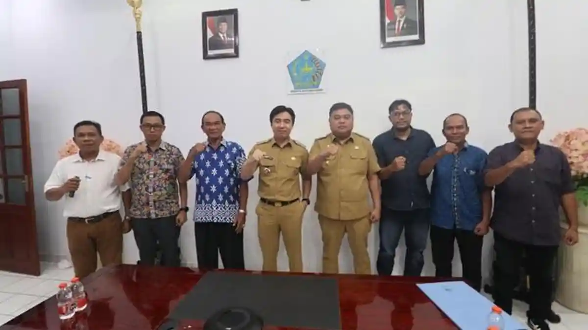 Daftar 7 Staf Khusus Bupati Kepulauan Sangihe, Michael Thungari Serahkan SK Pengangkatan