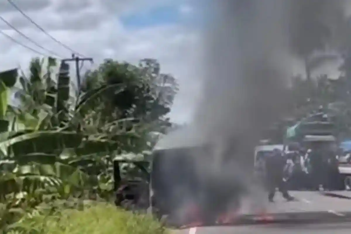 Mobil Bank Bawa Uang Miliaran Terbakar, Sopir: Tiba-tiba Petugas Lompat