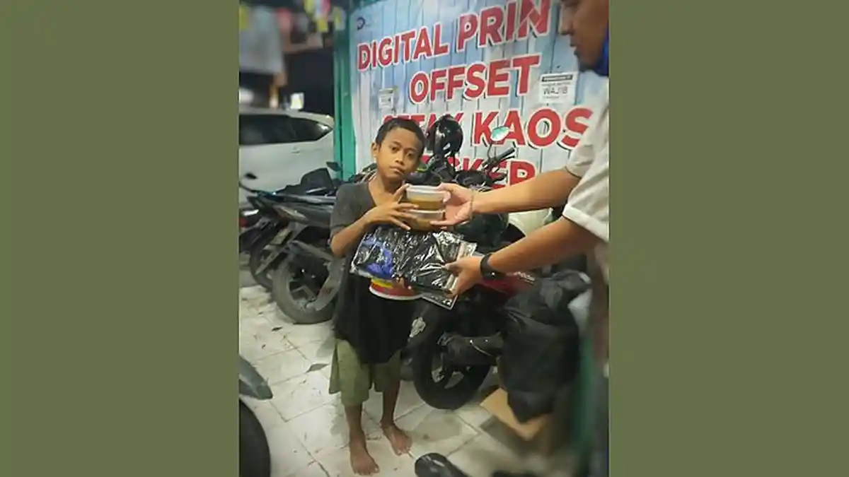 Semangat Kebersamaan dan Peduli Sesama, DOT Bagikan Sembako kepada Warga Terdampak Covid-19