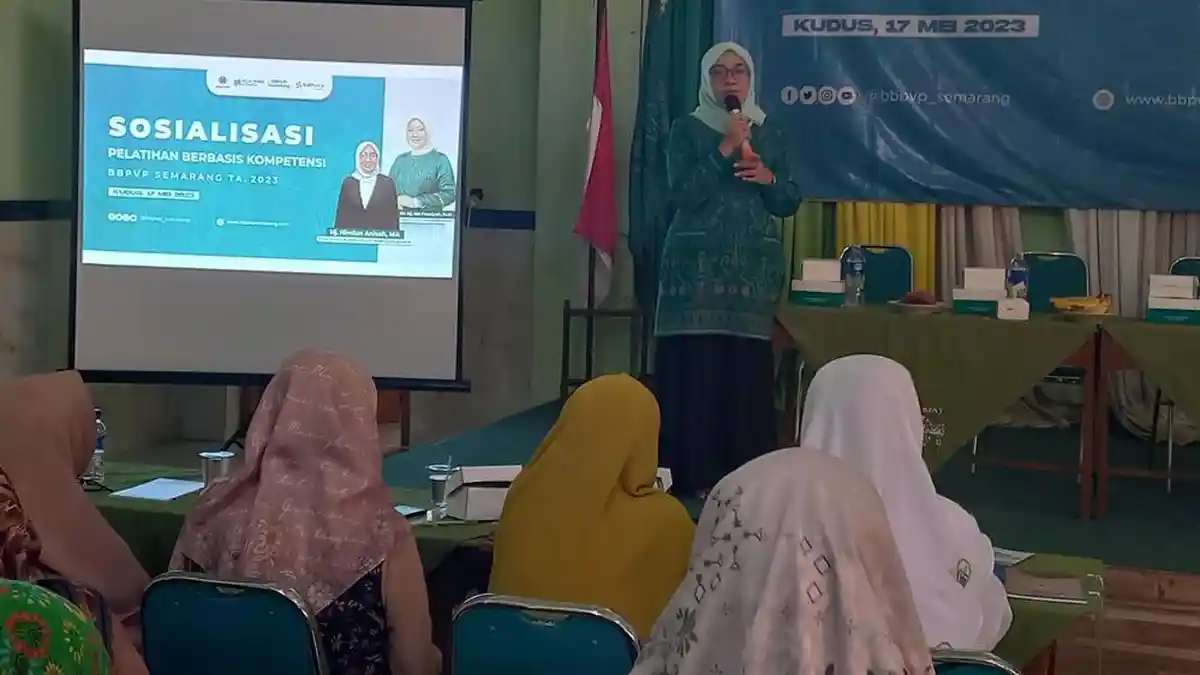Hindun Anisah Targetkan Warga Jateng Usia Produktif Bisa Ikuti Pelatihan Berbasis Kompetensi