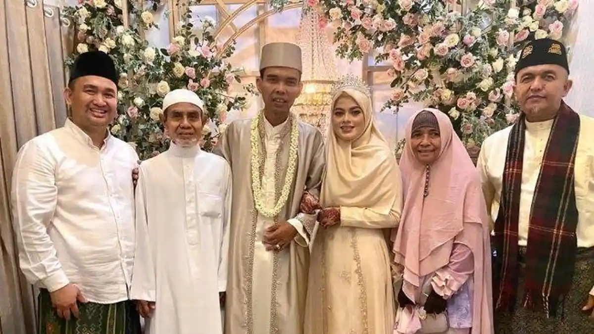 Sederhana Pernikahan Ustaz Abdul Somad dan Fatimah, Sosok Istri Beda Usia 25 Tahun: Allah Satukan