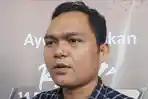 Ketua-KPU-Kabupaten-Blitar-Sugino-saat-diwawancarai-media.jpg