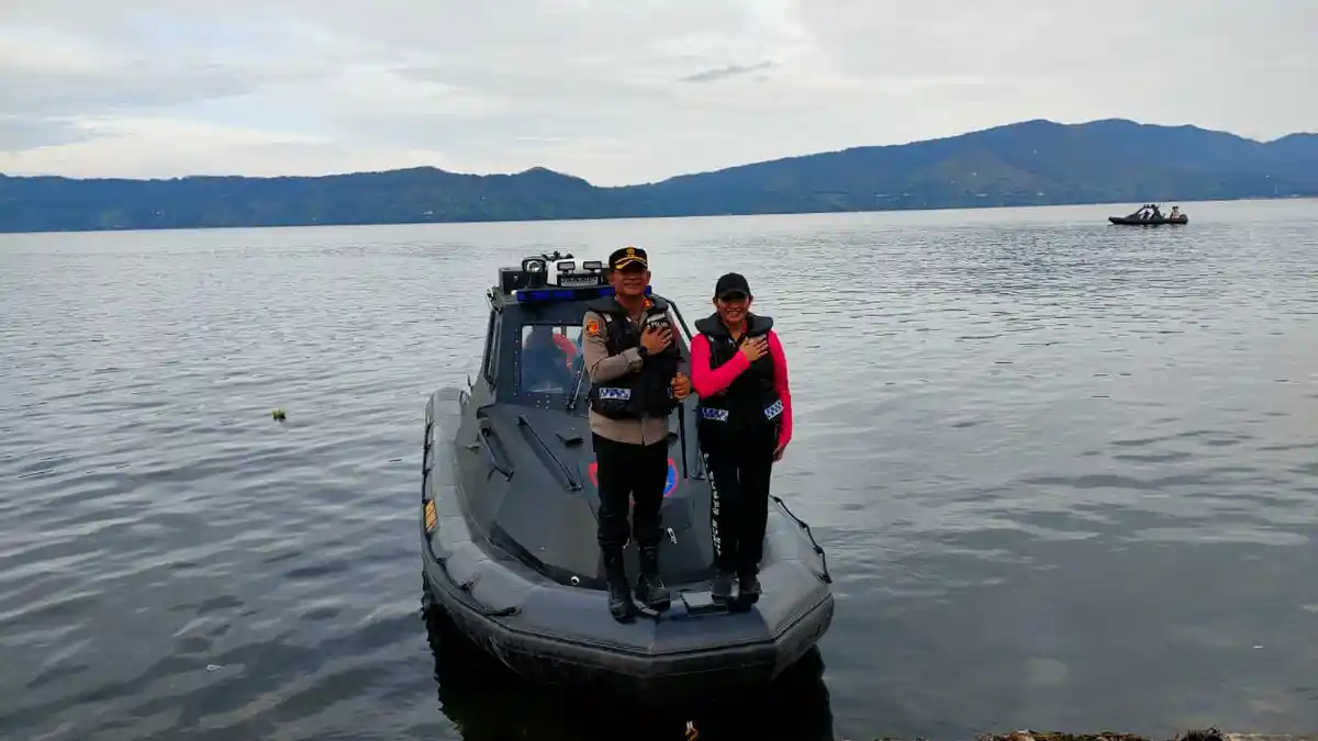 Dukung Pelayanan Prima dan KSPN Danau Toba, Polres Samosir Dapat Kapal Cepat dari Baharkam Polri