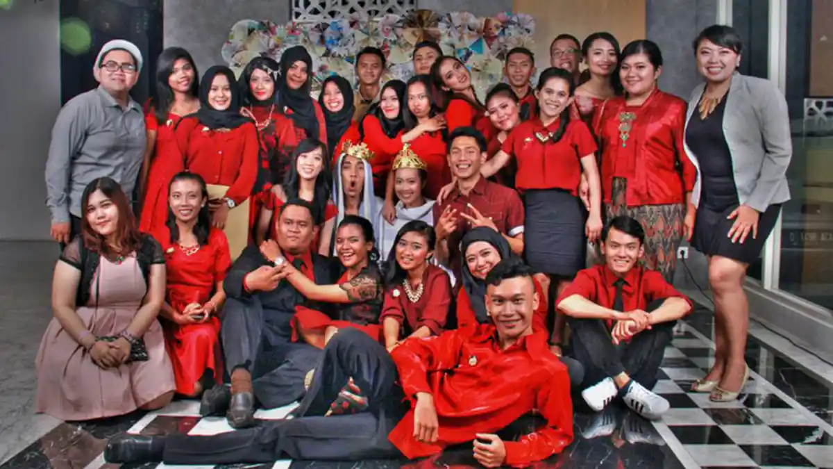 Wow, Ujian Akhir Semester Perhotelan Unmer Gelar Romantic Gala Dinner