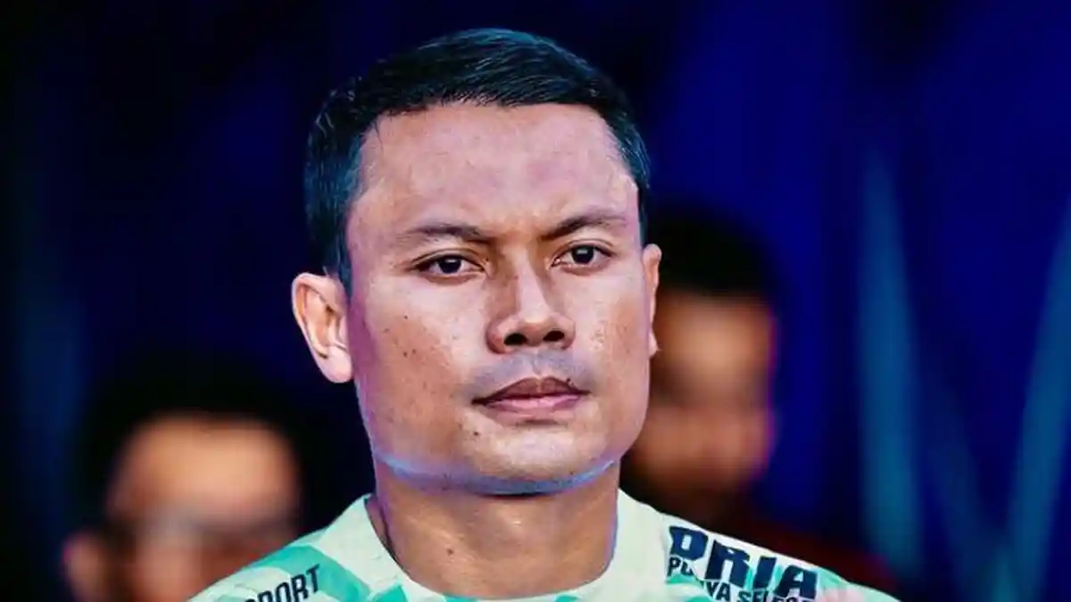 Slot Asing Persib Penuh, Umuh Ingin Panggil Si Anak Hilang tapi Bojan Butuh Gelandang Bertahan