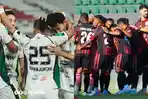 2026-04-10-Selebrasi-pemain-PSS-Sleman-kiri-dan-Persipura-Jayapura-kanan.jpg