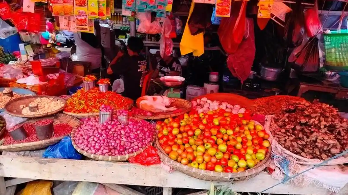 Selain Cabai, Bawang Merah Ikut Naik, Ini Daftar Harga Barito di Pasar Karombasan Manado