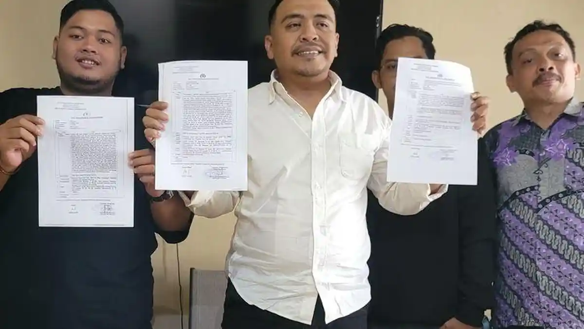 PILU AY Dirudapaksa Influencer asal Purwokerto, Disuruh Minum Obat Hormon, Kini Divonis Kanker