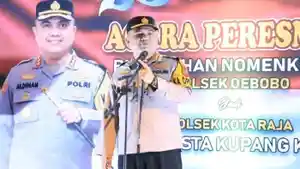 Kapolresta-Kupang-Kota-Kombes-Pol-Aldinan-Manurung-SH-SIK-MSi-memberikan-sambutan.jpg