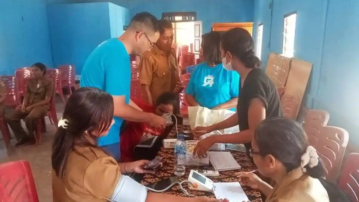 Tim Rumah Sakit Advent Bandung Layani Pengobatan Gratis Buat Warga di Sabu Raijua 
