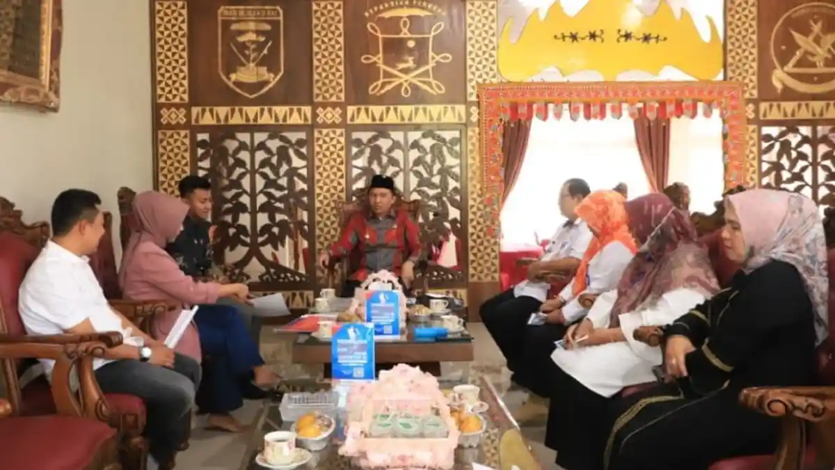 Bupati Lampung Barat Parosil Mabsus Minta SPBU Lumbok Seminung Cepat Diresmikan