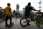 Bermain di Taman Spot Budaya Dukuh Atas