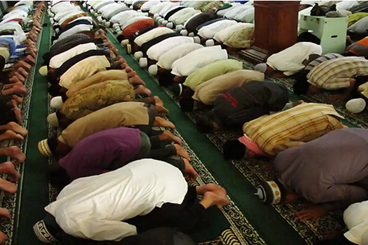 Pahala Shalat Tarawih Malam ke 7 Bulan Ramadhan, Berikut Niat Arab Latin Lengkap