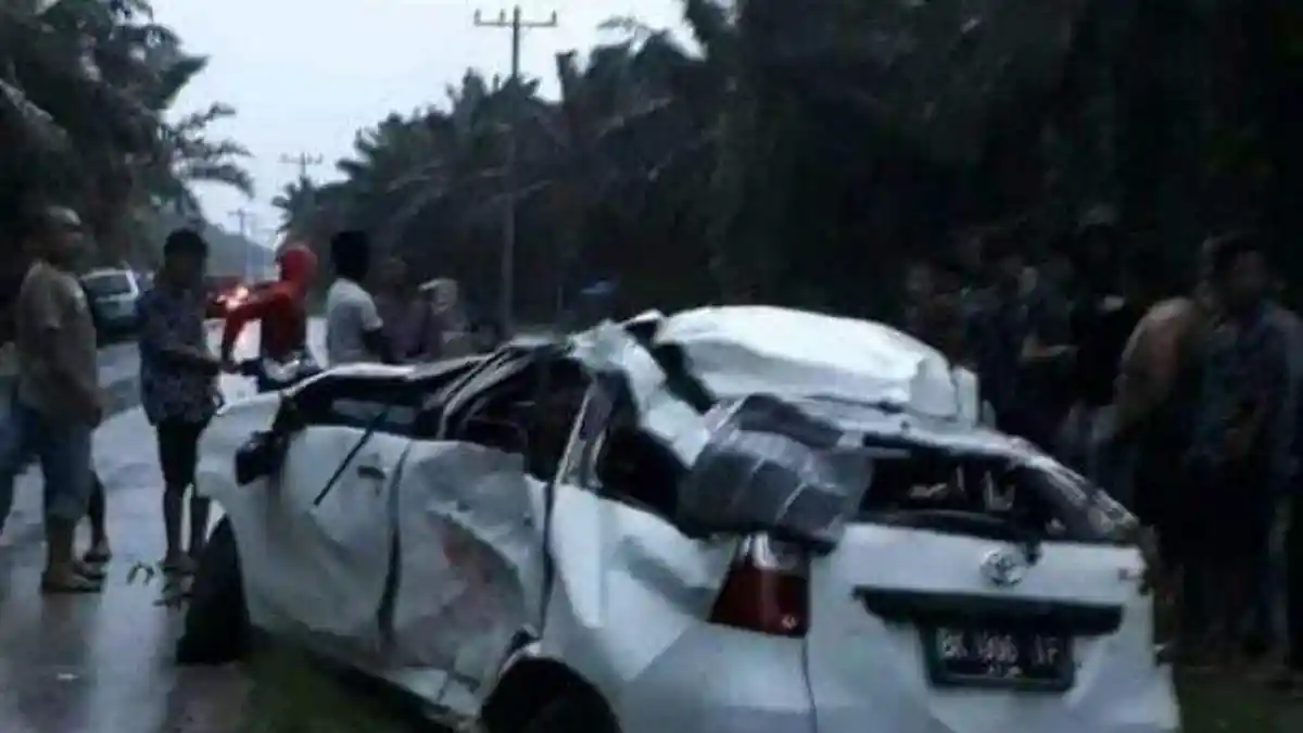 2 Mahasiswi Tewas Di Tempat, Ditimpa Mobil Avanza yang Mengalami Pecah Ban di Batangserangan Langkat