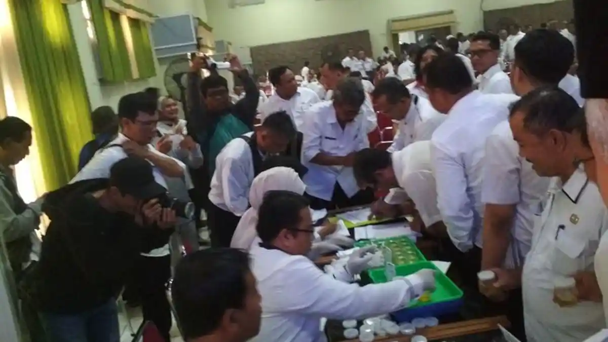 Empat PNS Dinyatakan Positif Usai Pemkab Karawang Adakan Tes Urine Dadakan