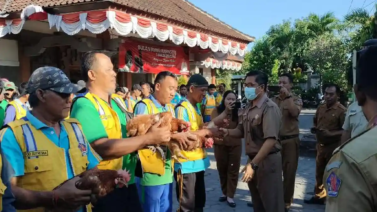 Tukar Sampah Plastik di Buleleng Bali, Dapat Satu Ekor Ayam Untuk Galungan