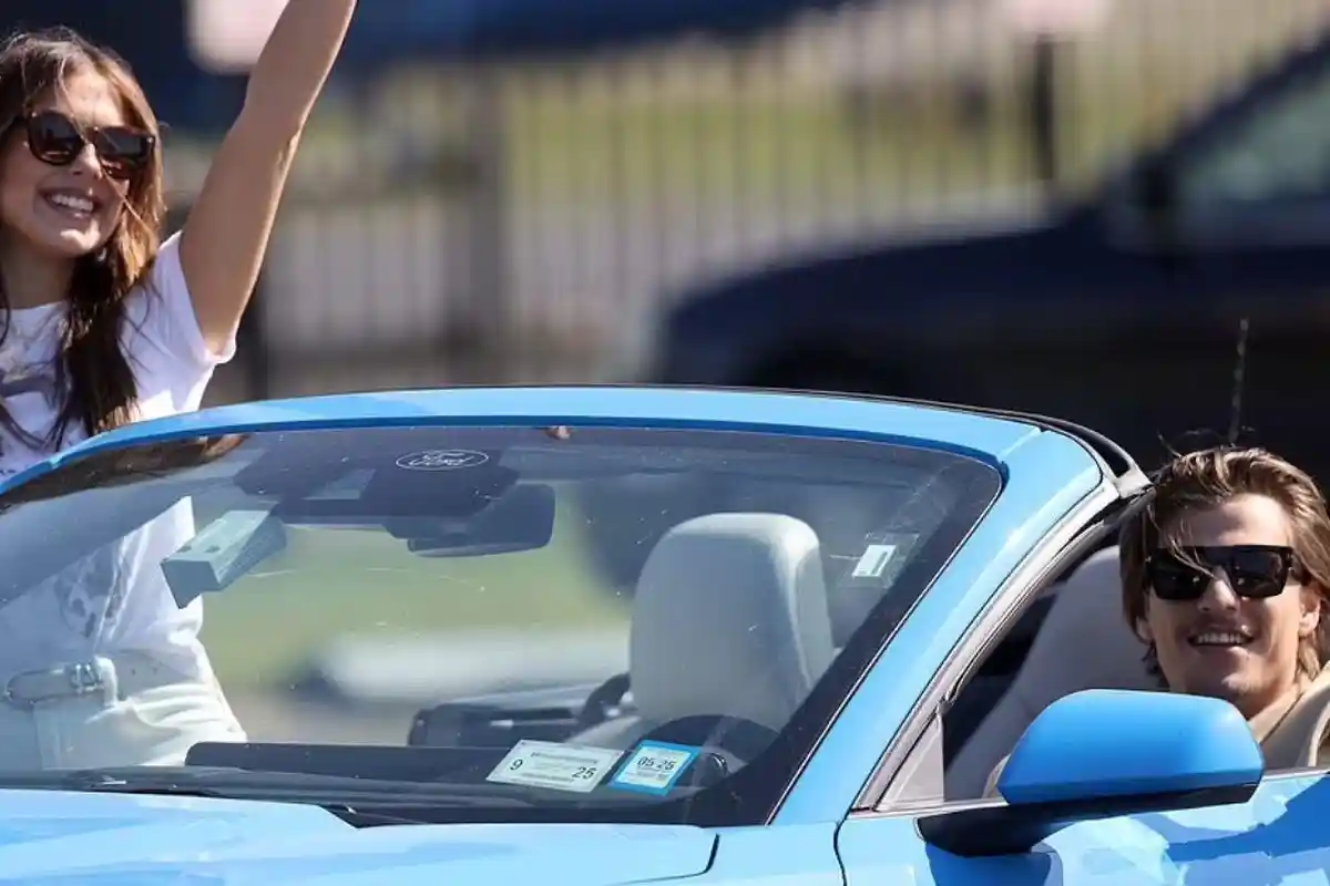 Heboh Millie Bobby Brown Pemeran Enola Holmes Ternyata Telah Resmi Menikah dengan Jake Bongiovi