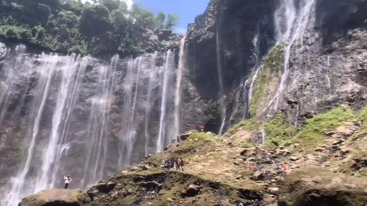 Kisruh Pengelolaan Wisata Tumpak Sewu, Tak Boleh Ada Pungutan Retribusi di DAS