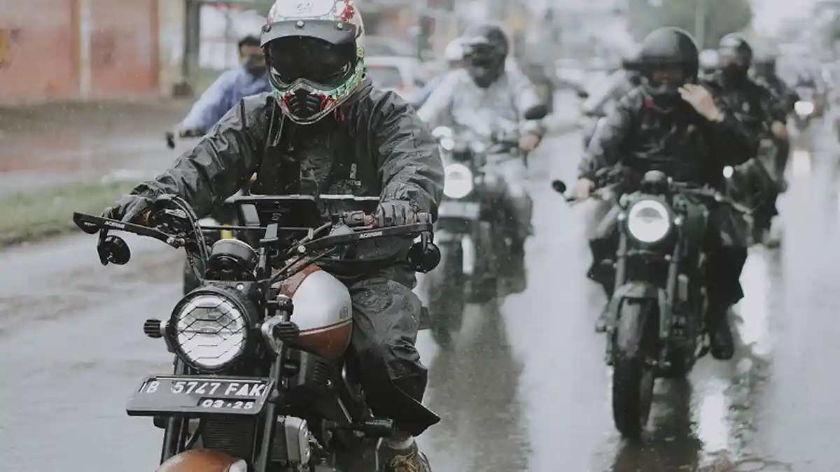 Gathering Regional, Komunitas XSR Brotherhood Indonesia Touring Bersama Dan Bakti Sosial