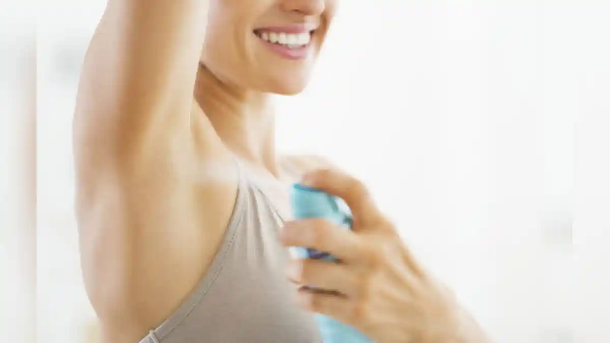 Ruam di Ketiak Akibat Pakai Deodoran? Atasi dengan Cara Ini
