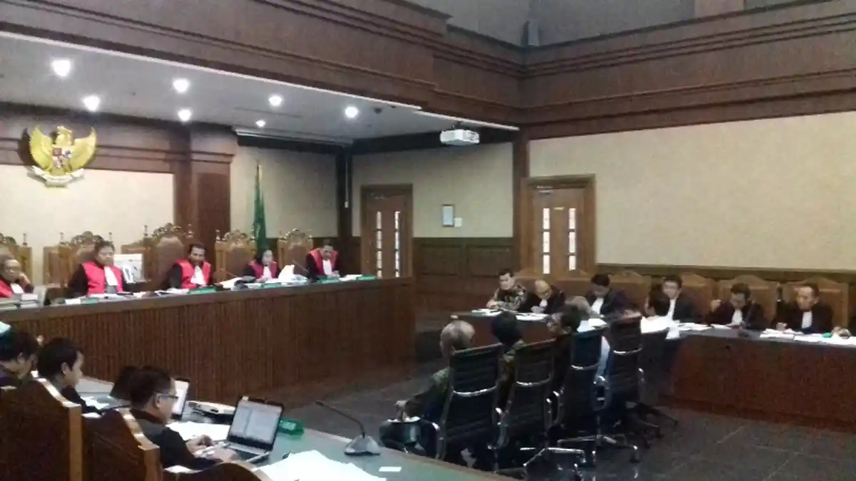 Tim Ahli ITB: Plastik untuk Blanko KTP Elektronik Sama Dengan Bahan Galon Air