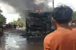 kondisi-bus-ALS-yang-mengalami-kecelakaan-lalu-terbakar-di-Simpang-Danau.jpg