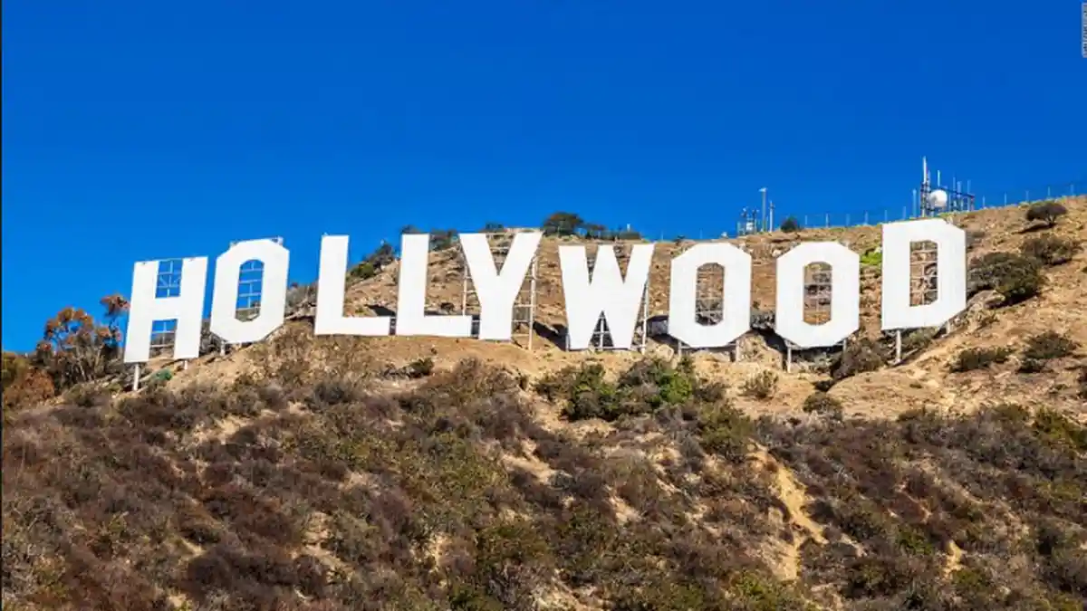 Nggak Nyangka! Ternyata 6 Artis Hollywood Ini Beragama Islam, Begini Gaya Hidupnya