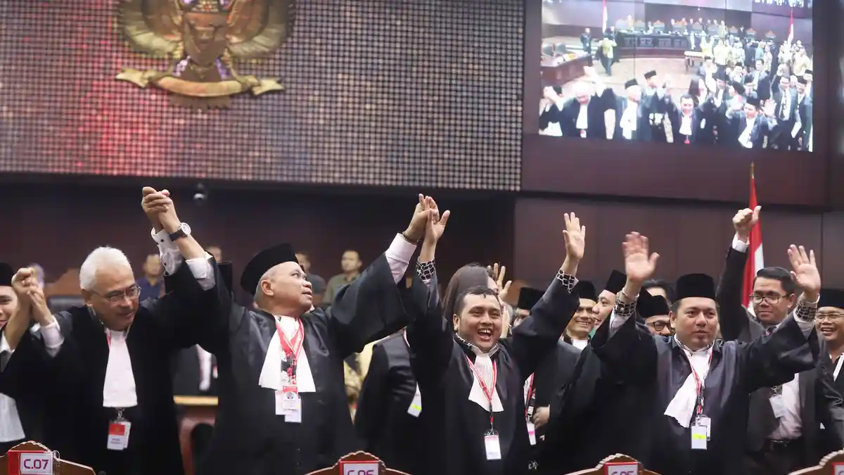 Beban Pembuktian di MK Berada Pada Pihak Berperkara Bukan Hakim Konstitusi