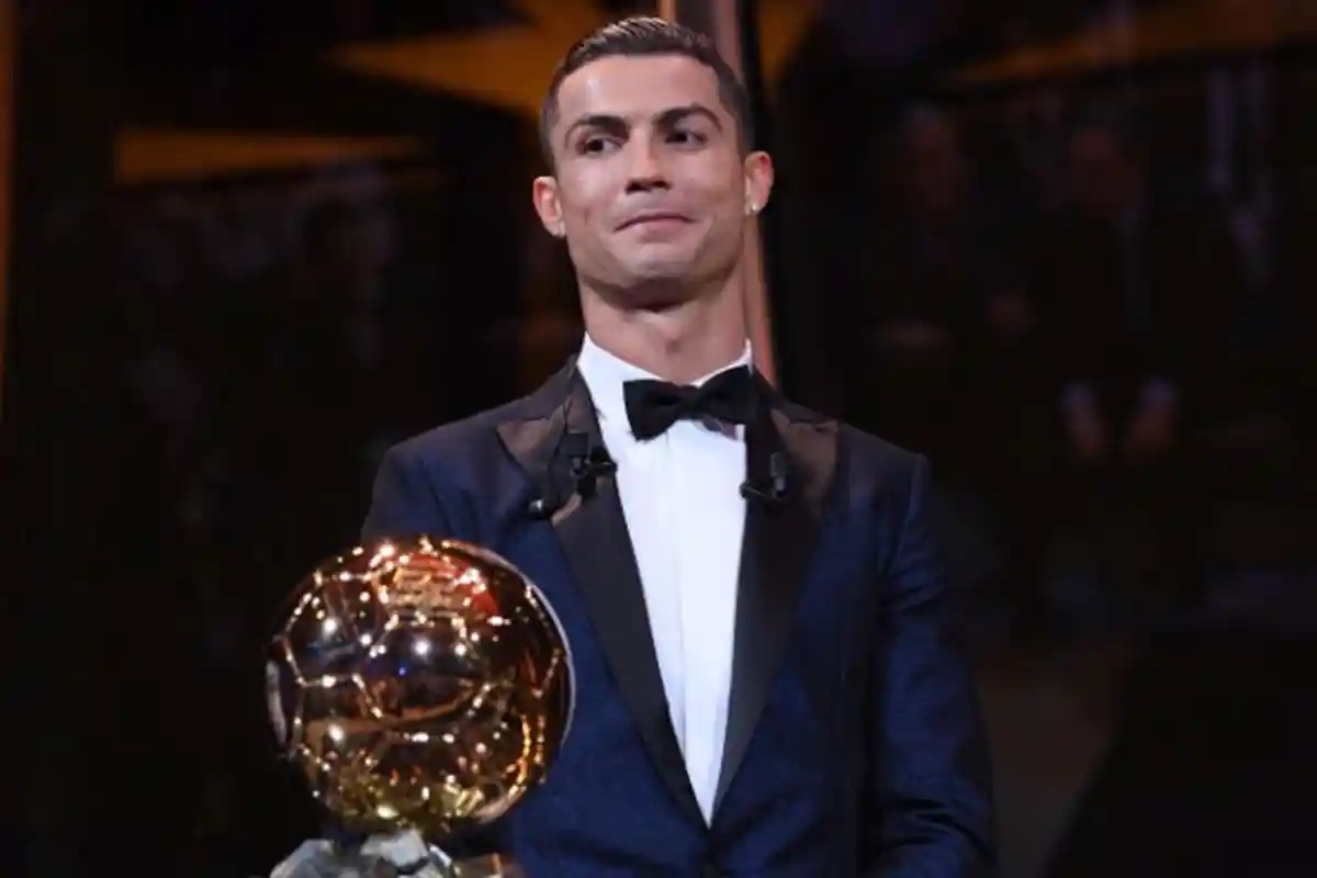 Maurizio Sarri Berharap Cristiano Ronaldo Raih Penghargaan Ballon d'Or Keenamnya Bulan Depan