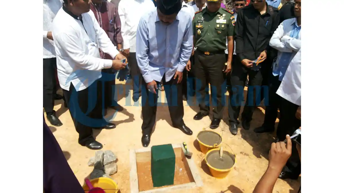Akan Ada Jembatan Mirip Suramadu di Karimun. Nurdin Basirun Resmikan Pemasangan Tiang Pancang