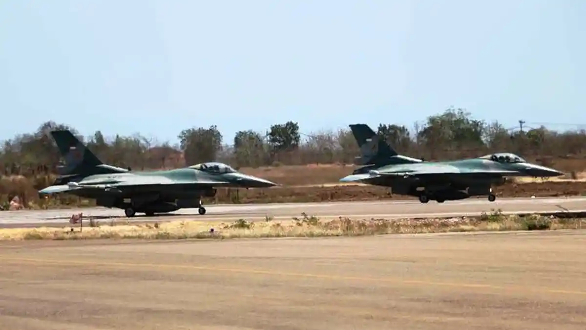 TNI Kerahkan 2 Pesawat Tempur F-16 & Helikopter di Batas Australia dan Timor Leste, Ada Apa?
