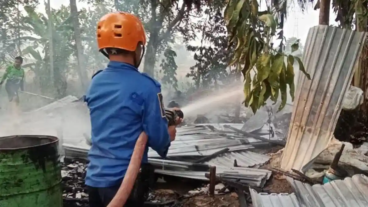 Api Membara di Pelaihari, Satu Unit Rumah di Bramban Tanahlaut Ludes ...