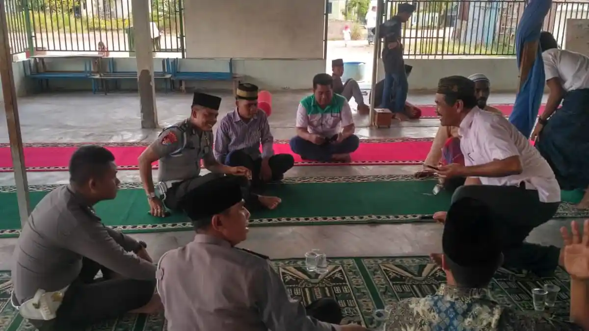 Sambut Awal Tahun, Polsek Batu Aji Batam Gelar Safari Jumat Keliling