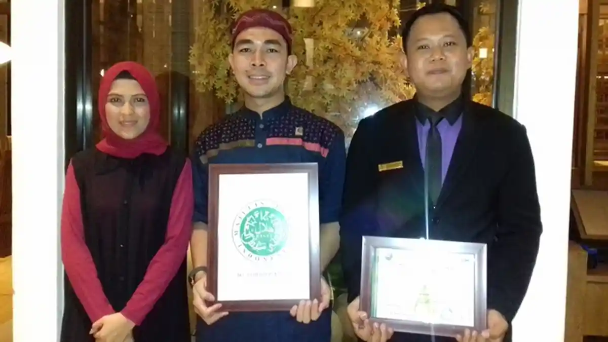 Sushi Tei Indonesia Umumkan Sertifikat Halal dari MUI