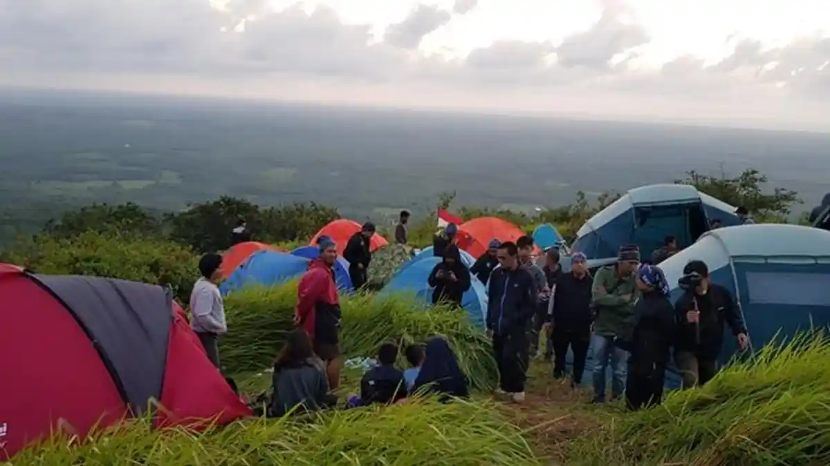 Wisata Kalsel : Panorama Pagi Mengagumkan di Puncak Gunung Birah ...