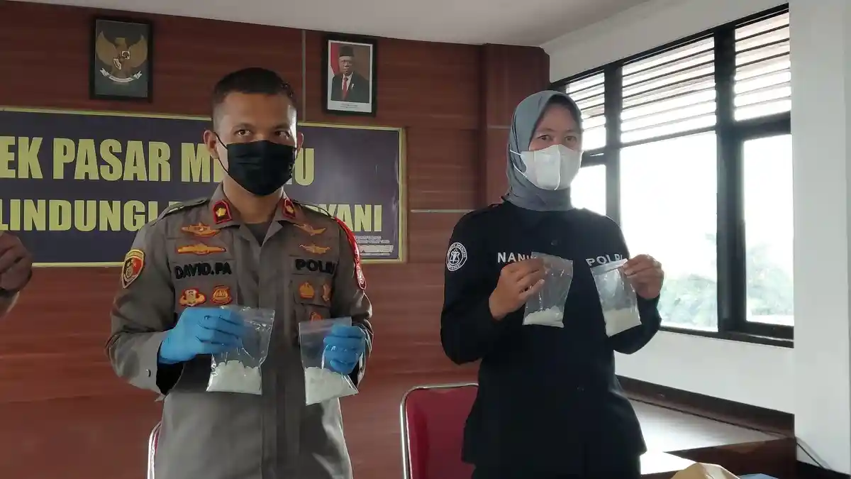 Edarkan 413 Gram Sabu-sabu, Dua Emak-emak di Pasar Minggu Terancam Penjara 20 Tahun